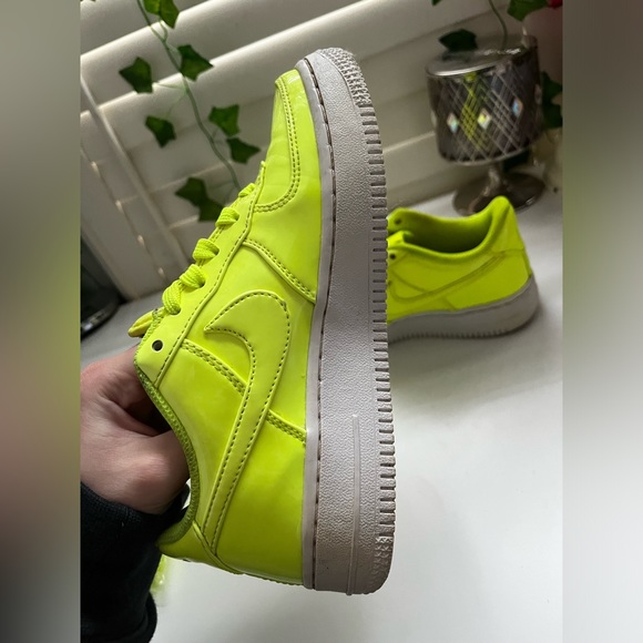 Nike Air Force 1 Low '07 LV8 UV: Sizing, US 4Y - Picture 6 of 10
